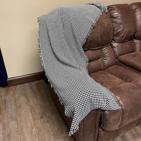 MERONA Scarf Women's One Size Black White Houndstooth Acrylic Fringe Soft Knit - Picture 6 of 9